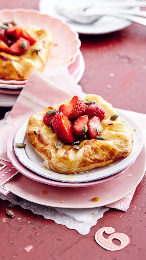 Strawberry crispy buns screenshot