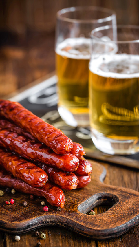 German Sausages with beer screenshot