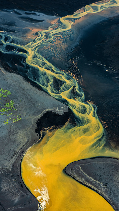 Icelandic wilderness abstract patterns screenshot