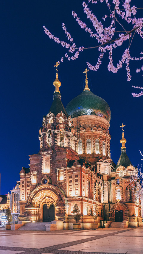 Strolling in sofia church screenshot