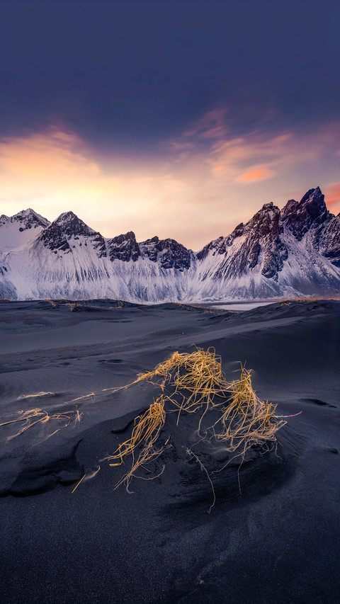 Next to the Stokksnes mountain, in Iceland screenshot
