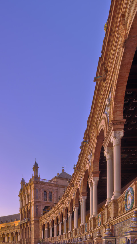 Spanish plaza 3 screenshot