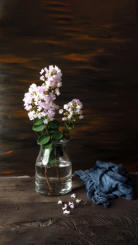 The crape myrtle blooms for a hundred days in midsummer screenshot
