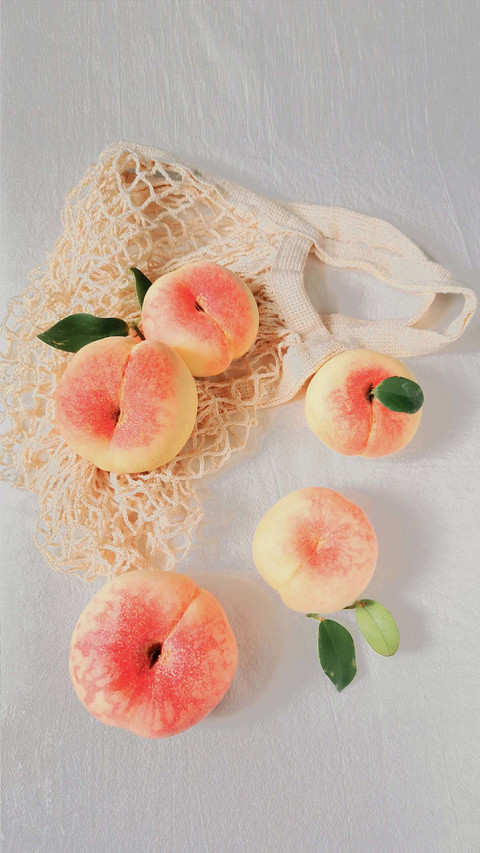 What are the varieties of flat peaches screenshot
