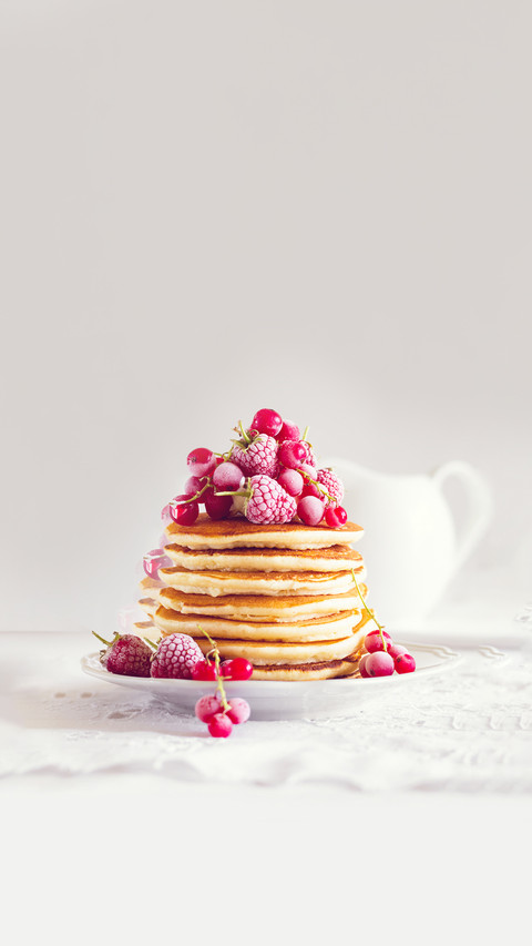 Stack of pancakes with raspberry screenshot