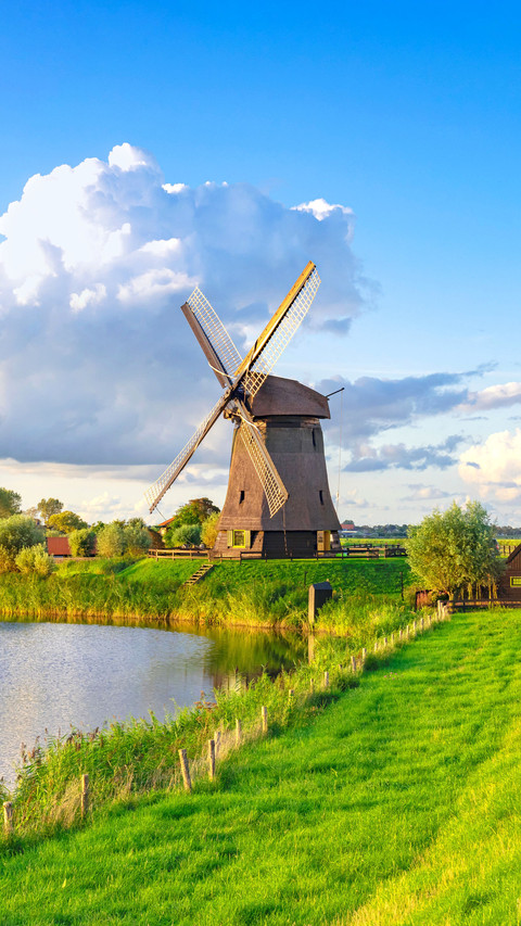 The windmill country of europe screenshot