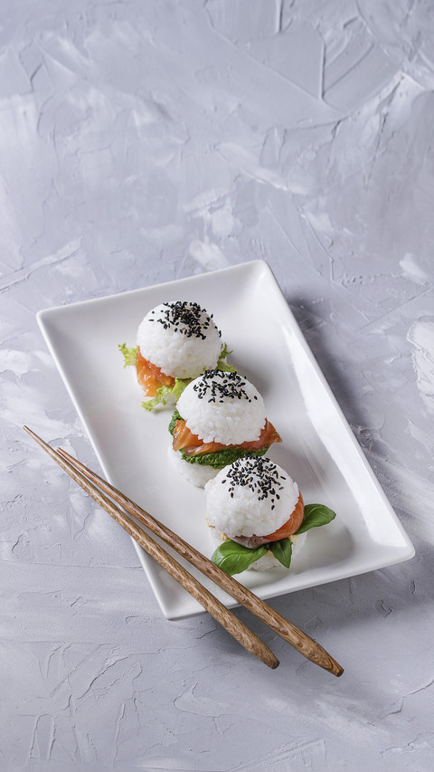 Popular cuisine sushi burger screenshot