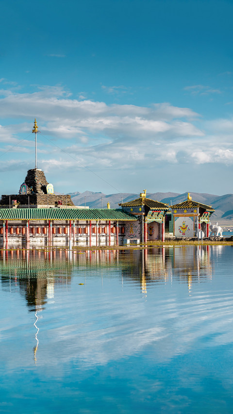 The most magical lake in china screenshot
