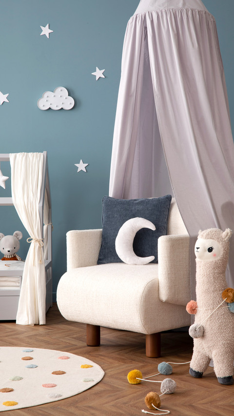 Dark colored children's room screenshot