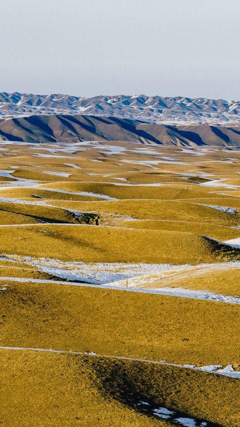 Snow Scenery of Anjihai Grand Canyon in Xinjiang screenshot