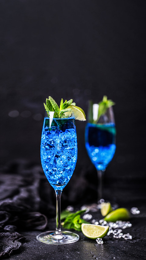 Cocktail Glass with the Blue Hawaii screenshot