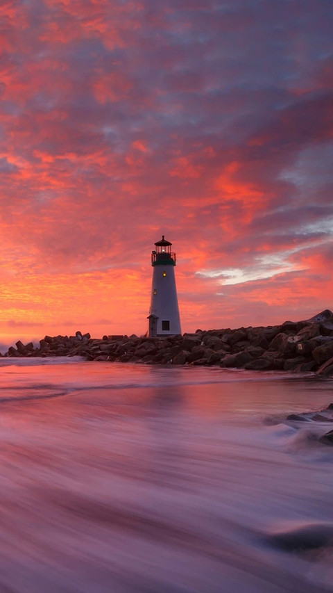 Winter Sunrise, Walton Lighthouse, Santa Cruz, California screenshot