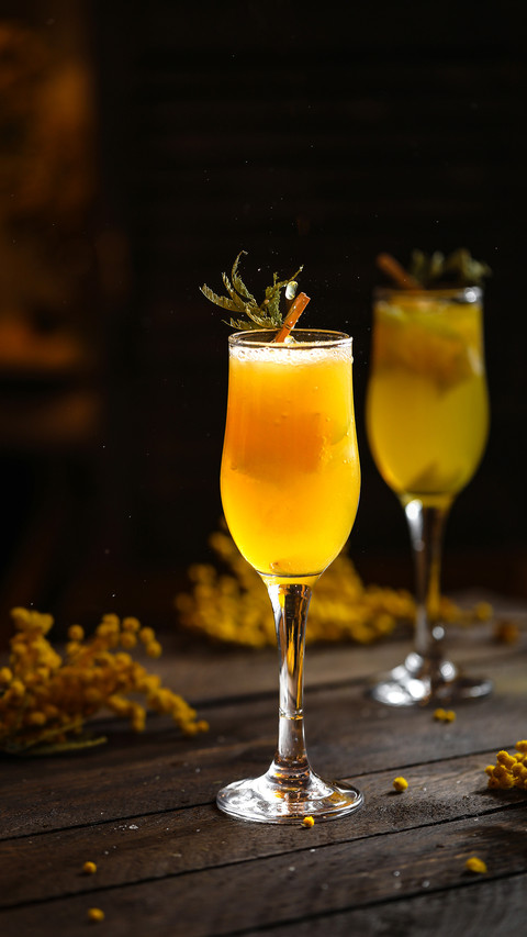 Cocktails multi fruit with orange and ice drops screenshot