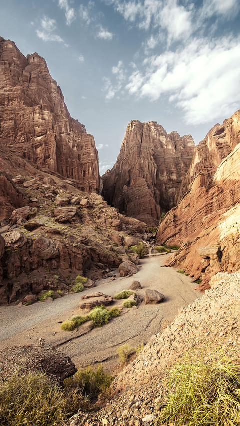 Yellow earth and gobi screenshot