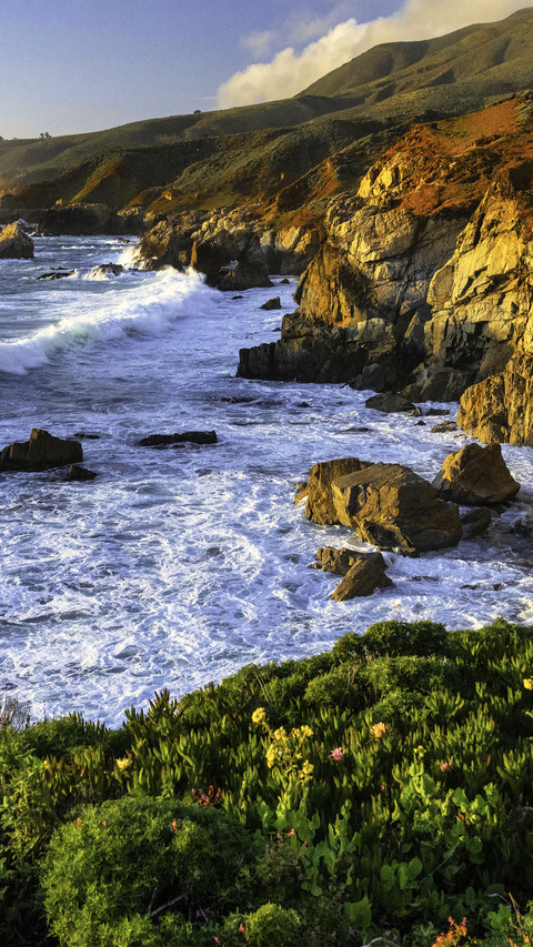 The surges along the coast screenshot