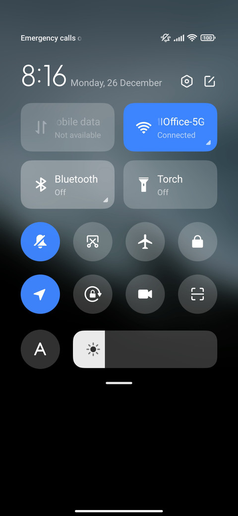 Minimalist black screenshot