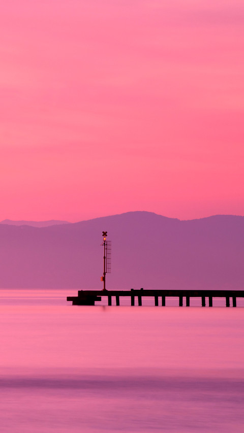 Pier on the sunset screenshot