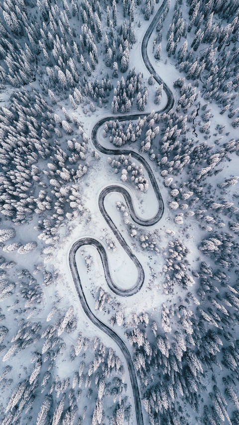 Crossing ice and snow screenshot