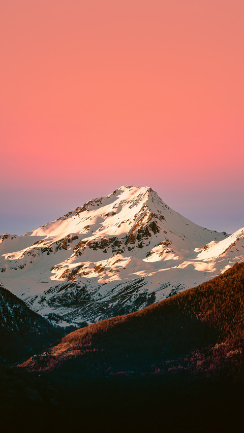 Mountain view of the Grand Combin Alps screenshot