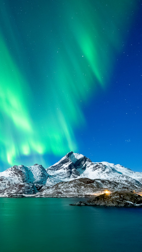 Northern Lights in Lofoten Islands screenshot