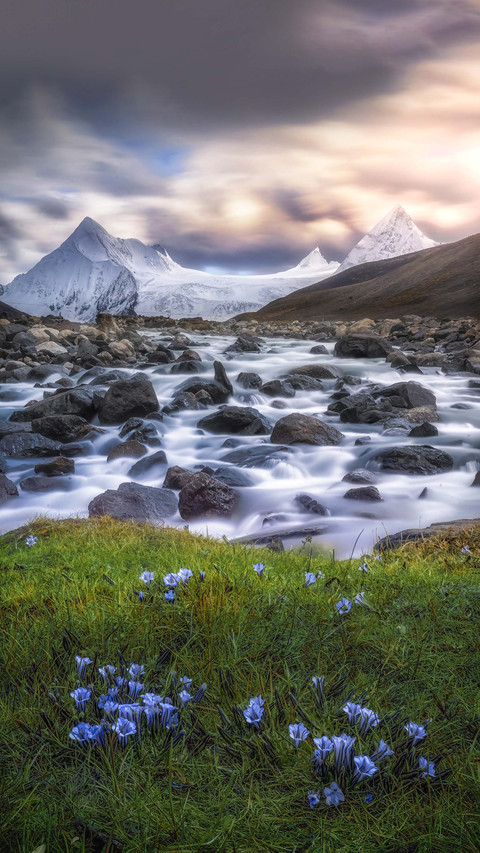 Snow capped mountains are poetry lines frozen in ice screenshot