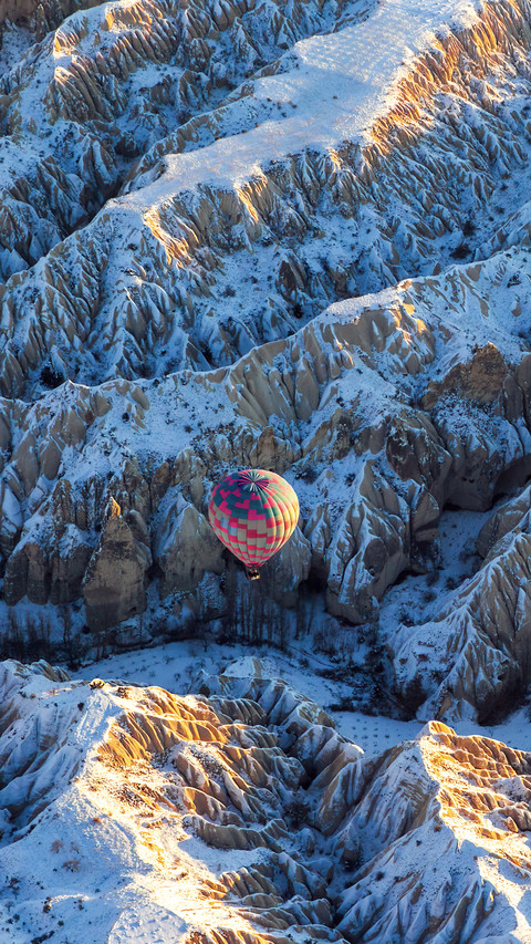 The folds of the cappadocia canyon screenshot