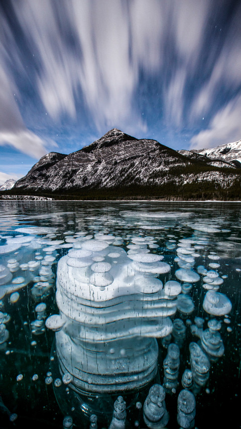 Frozen methane bubbles at barrier lake kananaskis screenshot