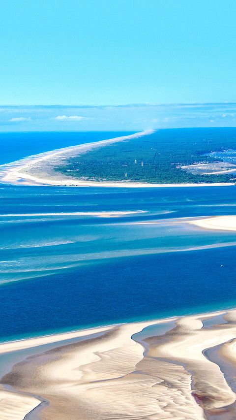 Aerial view of the Banc d'Arguin near Arcachon in France screenshot