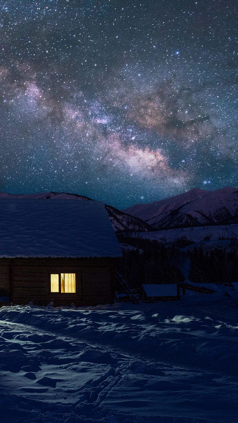 What is at the center of the milky way galaxy screenshot