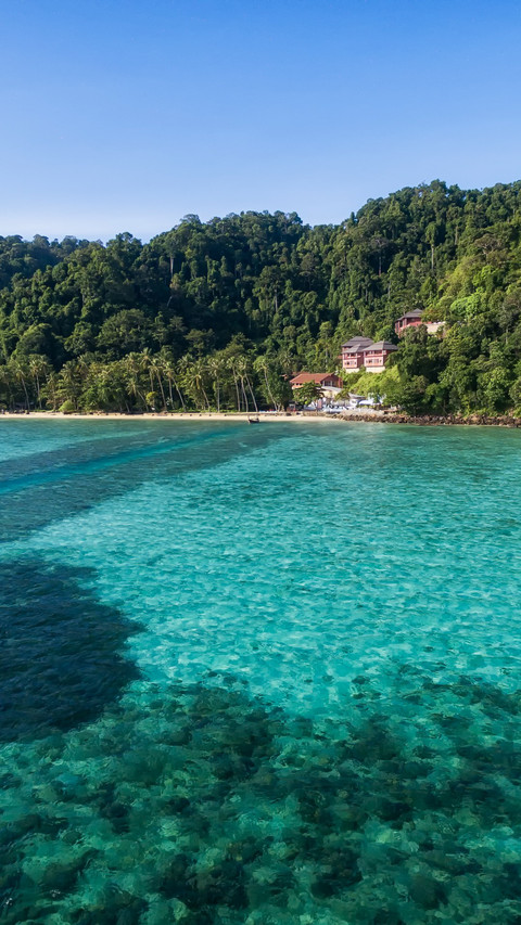 Aerial photography of Thai islands screenshot