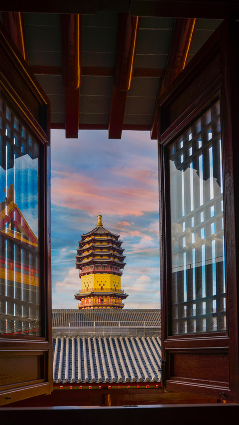 What is the difference between a temple and a temple 82 screenshot