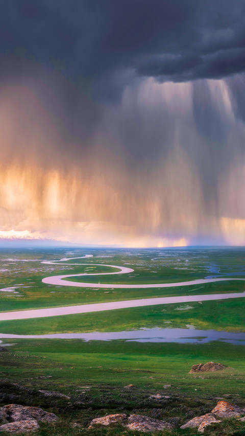 Strong convection is a fierce character screenshot