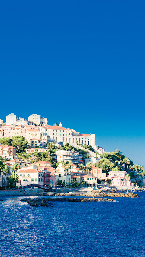 Small fishing village in Liguria screenshot
