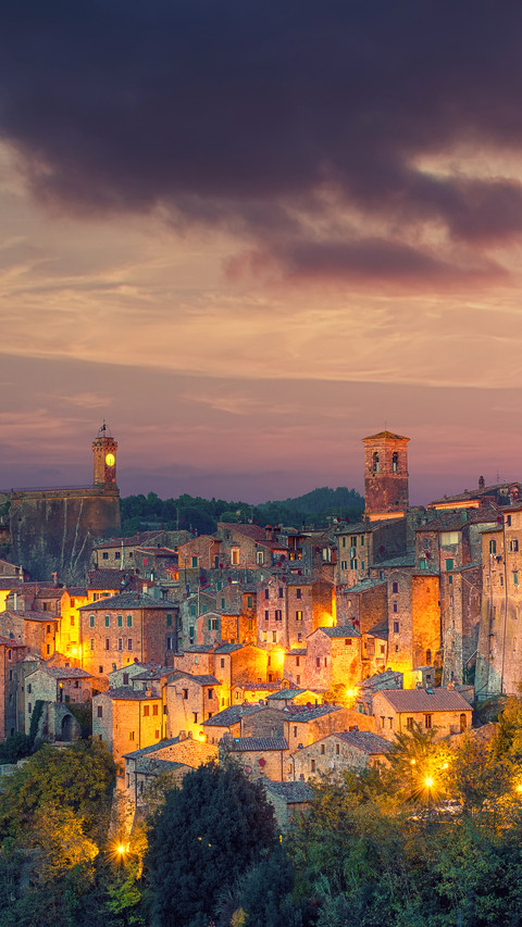 A Small Town Brightly Lit in The Evening screenshot