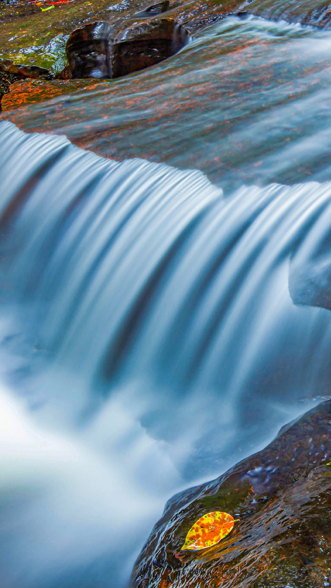Refreshing Waterfall screenshot