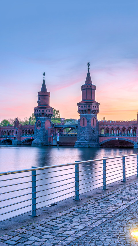 Beautiful sunset at the Oberbaumbridge in Berlin, Germany screenshot