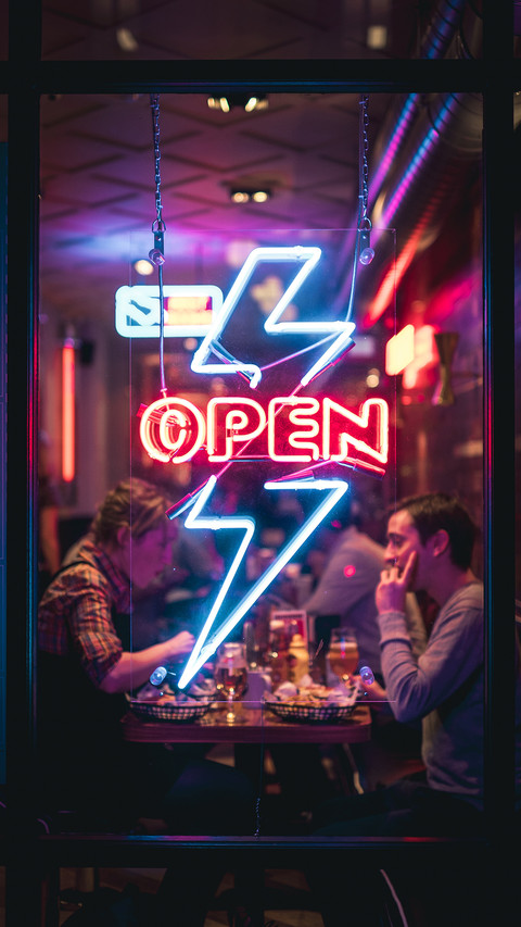 NEON (12) screenshot