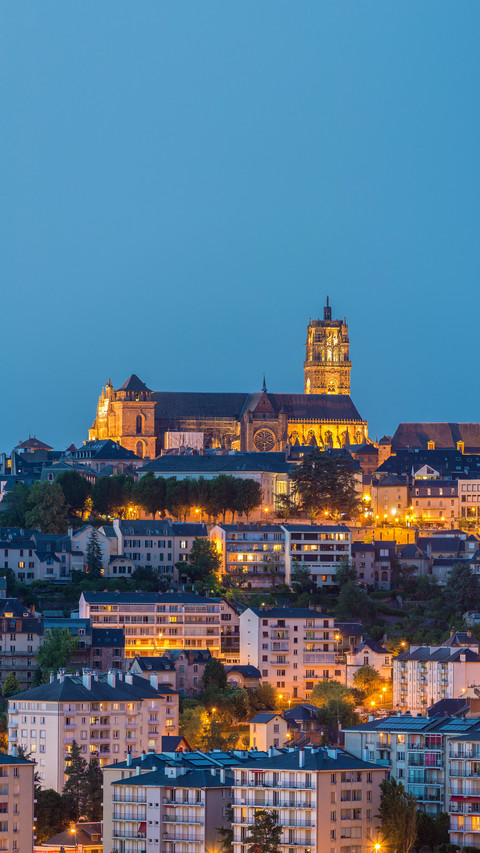 France aveyron rodez the cathedral dating from the 13th screenshot