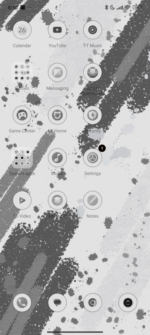 Black and white  screenshot