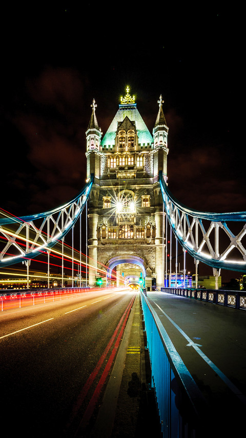 Traffic lights on tower bridge london england uk screenshot