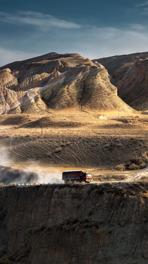 Wandering with trucks for tens of thousands of kilometers screenshot