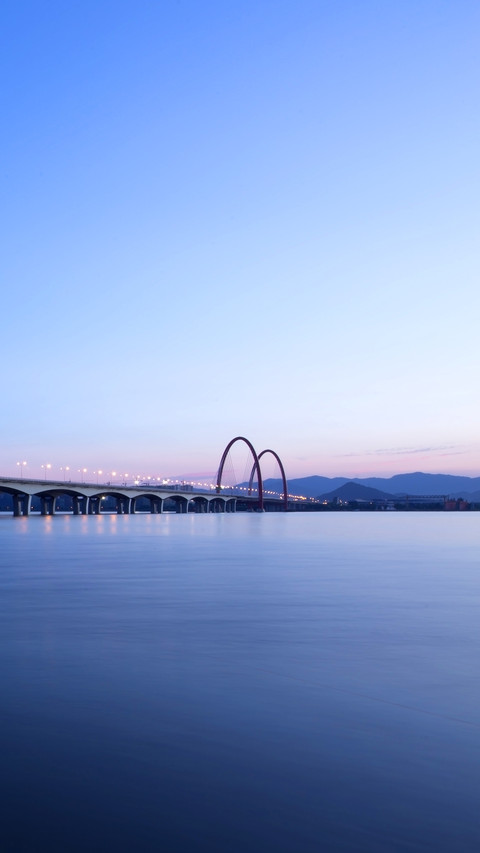 Bridge under the sunset screenshot