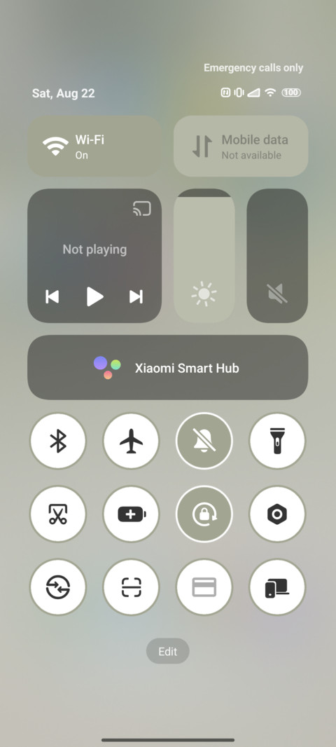 Three Green Glass screenshot