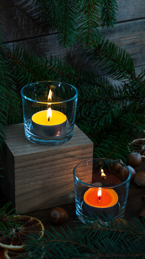 Two Light Candles with Christmas screenshot