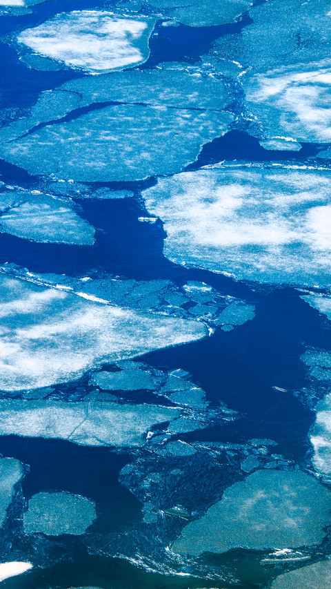 The ice and snow in switzerland are melting screenshot