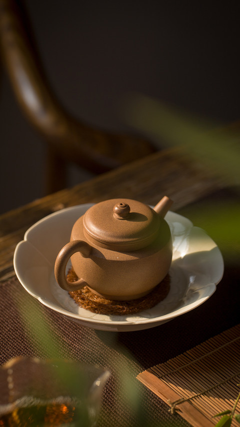 Bowl plate placed on table screenshot