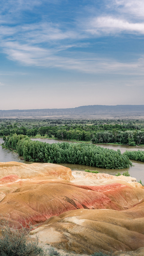 The magical landform of wucaitan in burqin screenshot