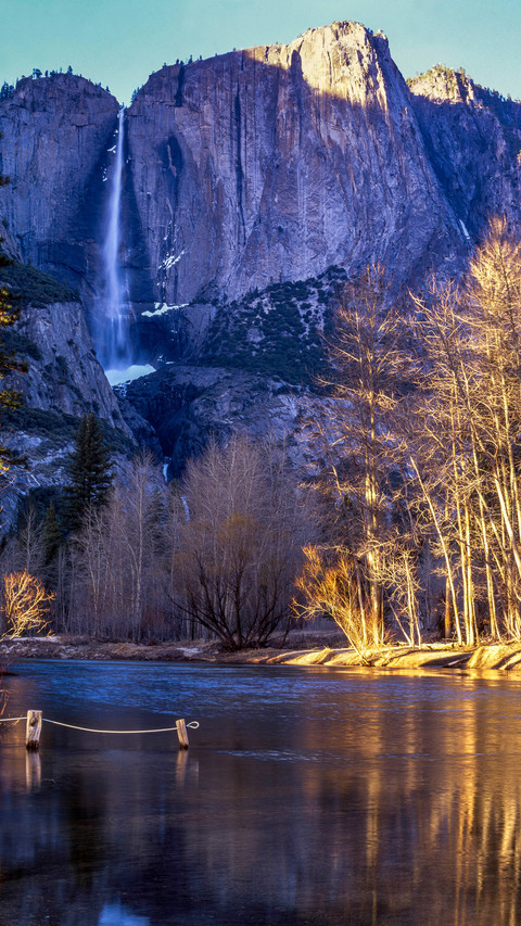 Yosemite falls screenshot