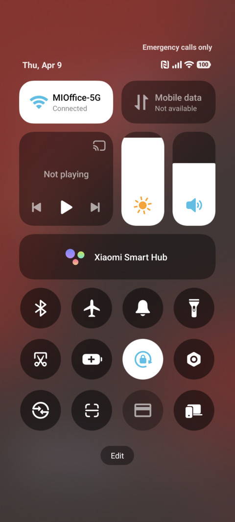 Red Black Hue screenshot