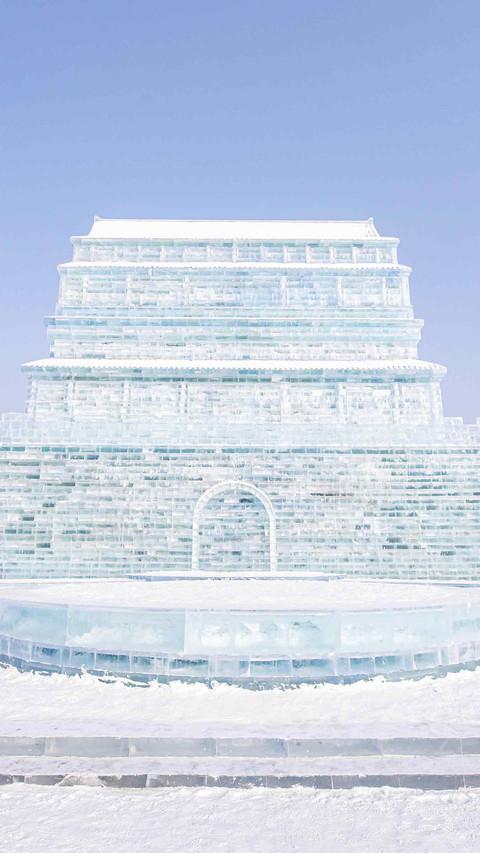 Extremely cold ice sculpture screenshot